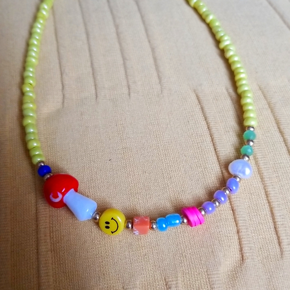 2 Necklaces - Picture 5 of 5